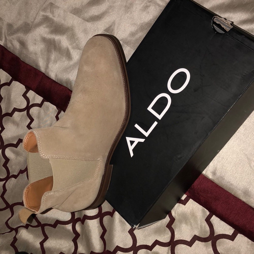 Chelsea boots